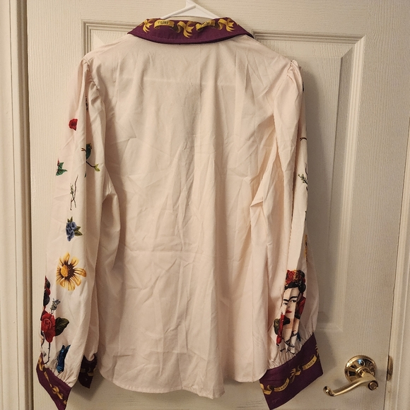 Frida Kahlo plus size lantern sleeve floral print shirt - Picture 4 of 5